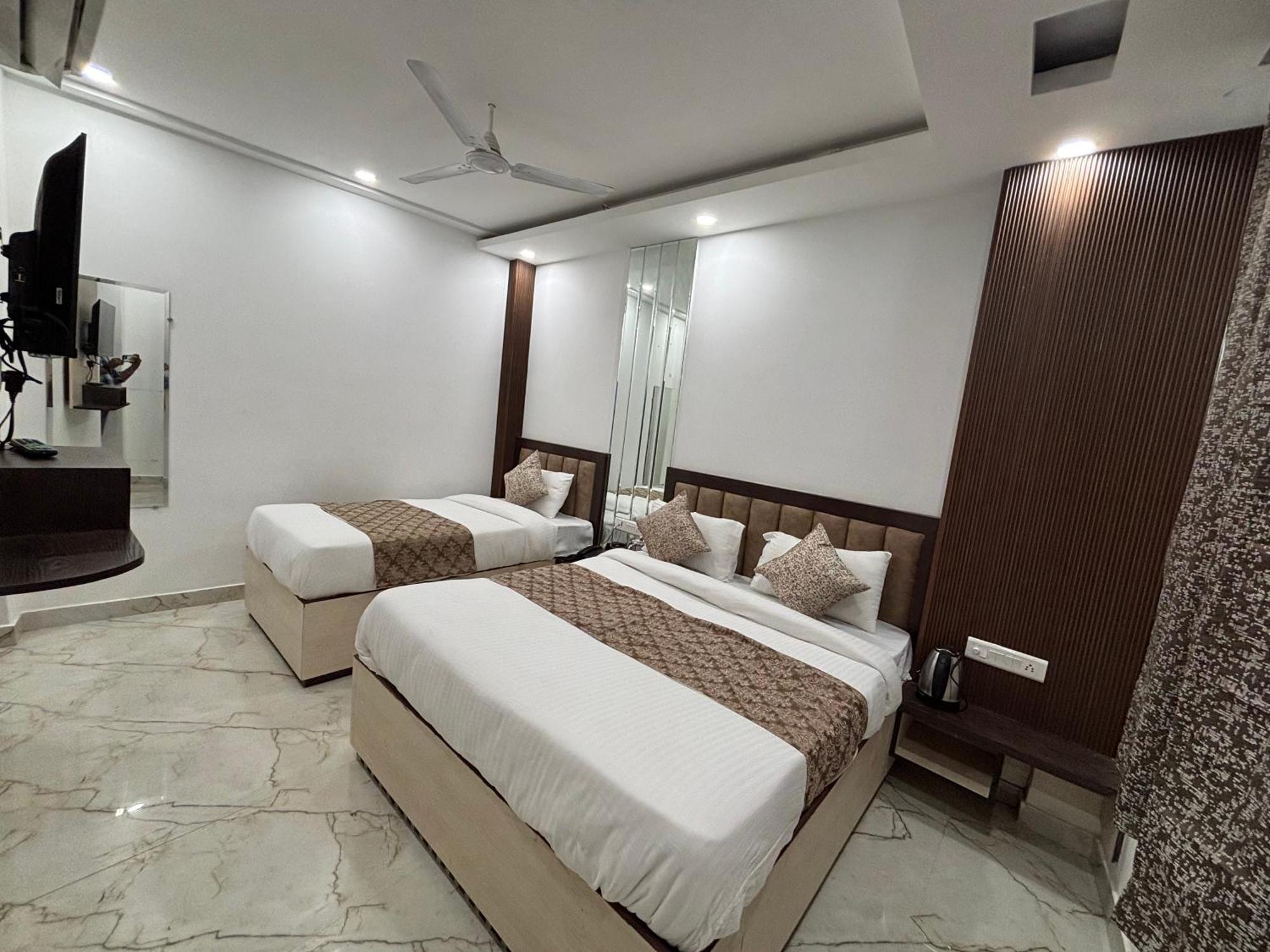 Cg Internationl By Sweet Guest House Nova Deli Exterior foto