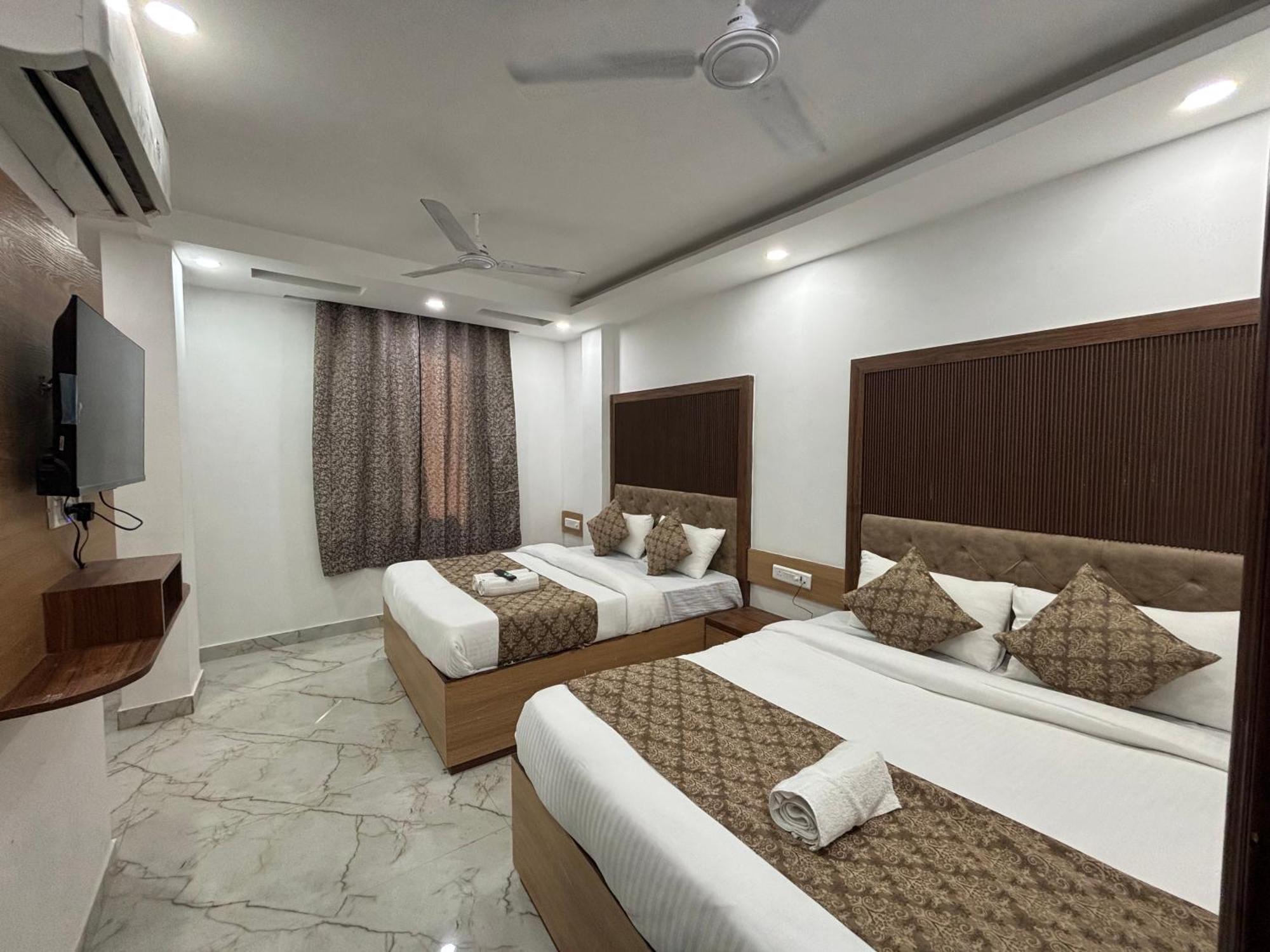 Cg Internationl By Sweet Guest House Nova Deli Exterior foto