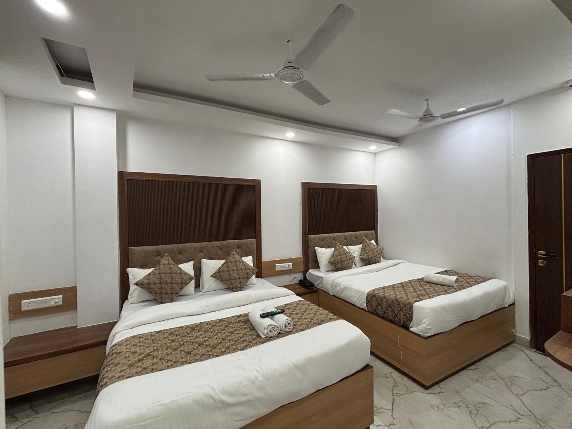 Cg Internationl By Sweet Guest House Nova Deli Exterior foto