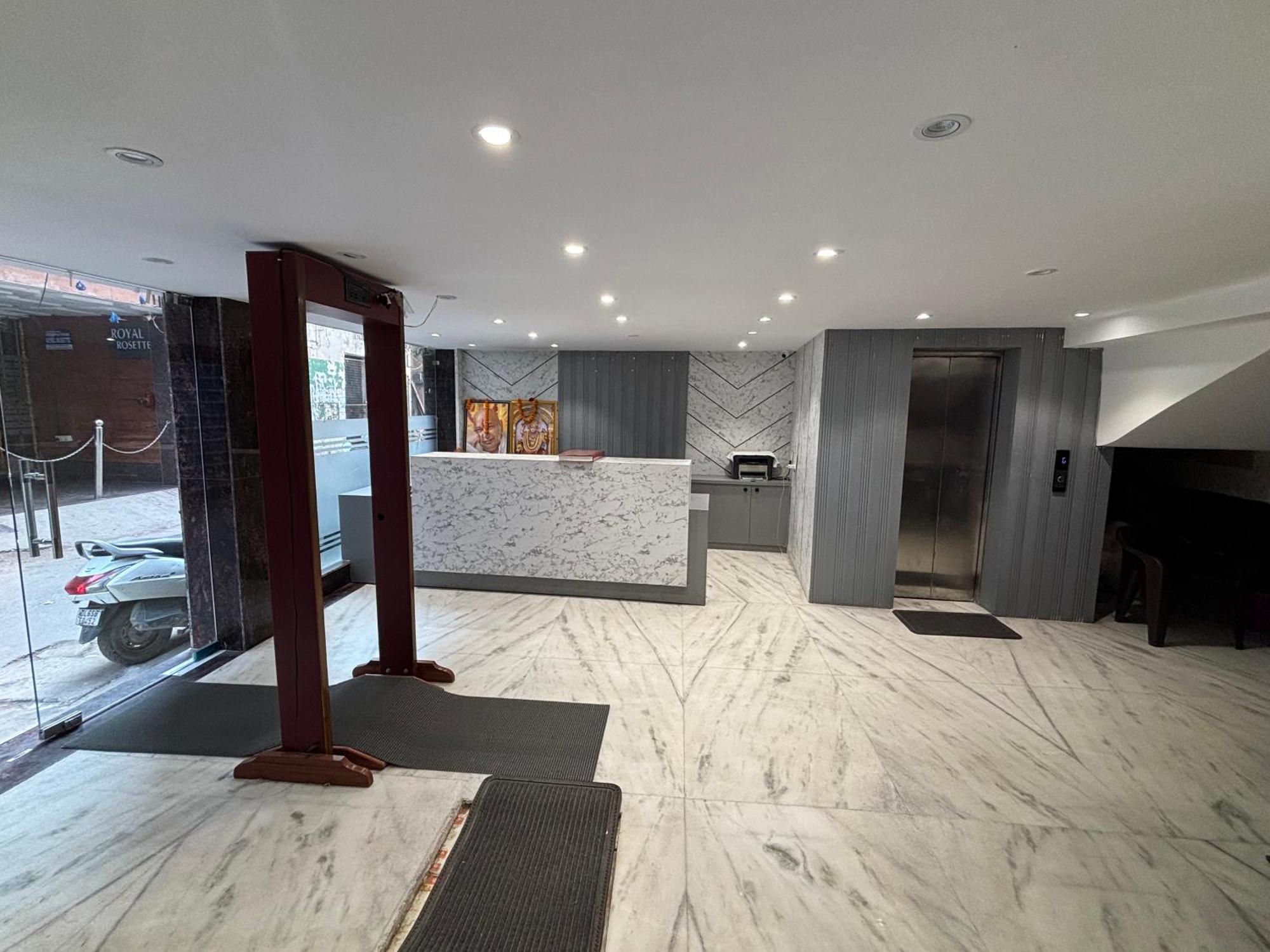 Cg Internationl By Sweet Guest House Nova Deli Exterior foto