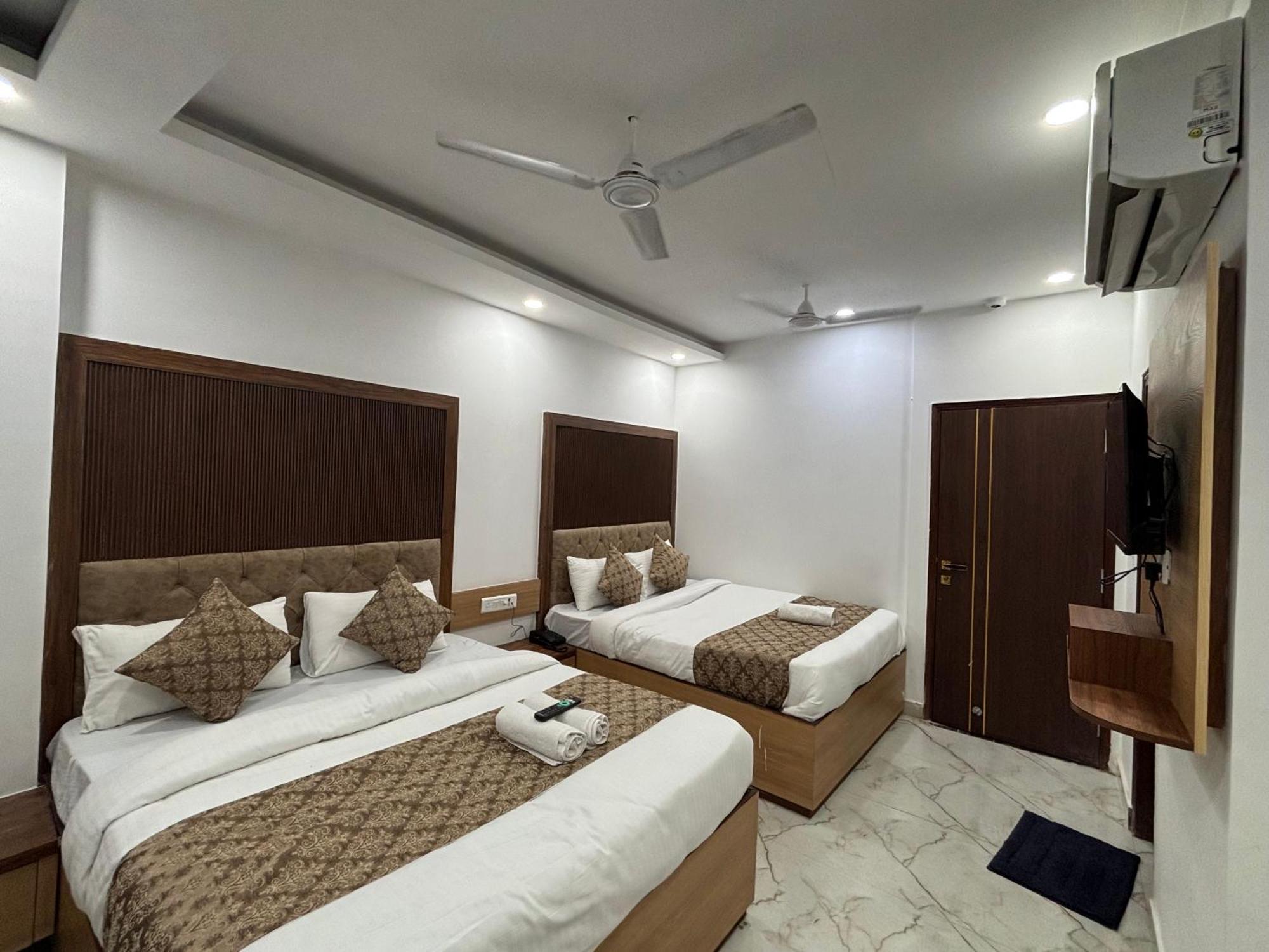 Cg Internationl By Sweet Guest House Nova Deli Exterior foto