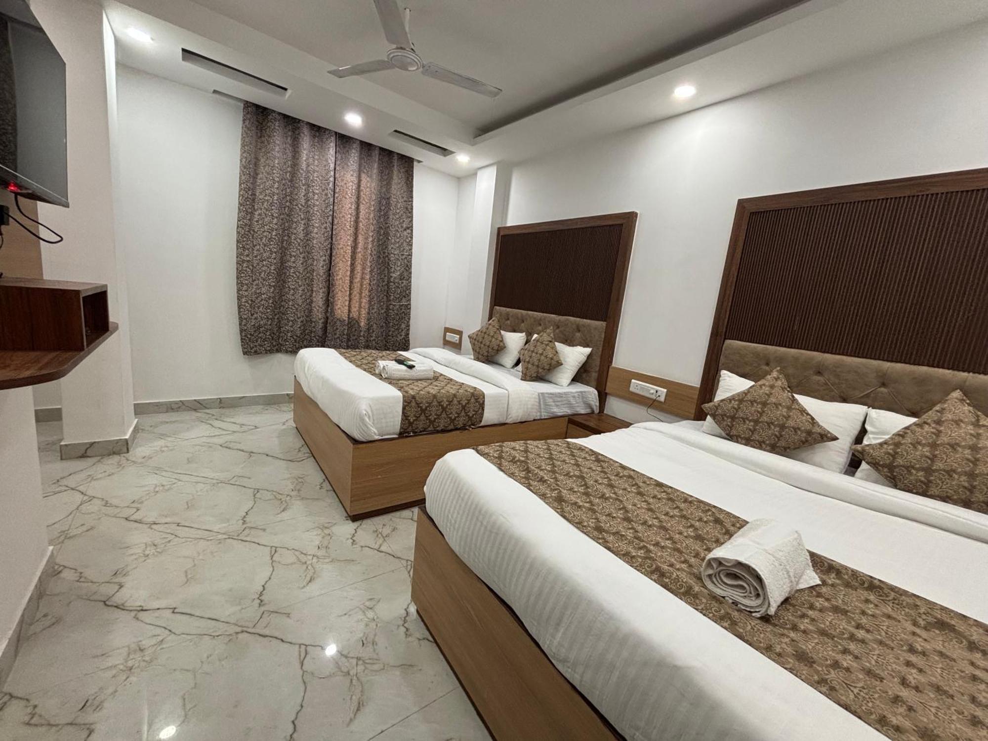 Cg Internationl By Sweet Guest House Nova Deli Exterior foto