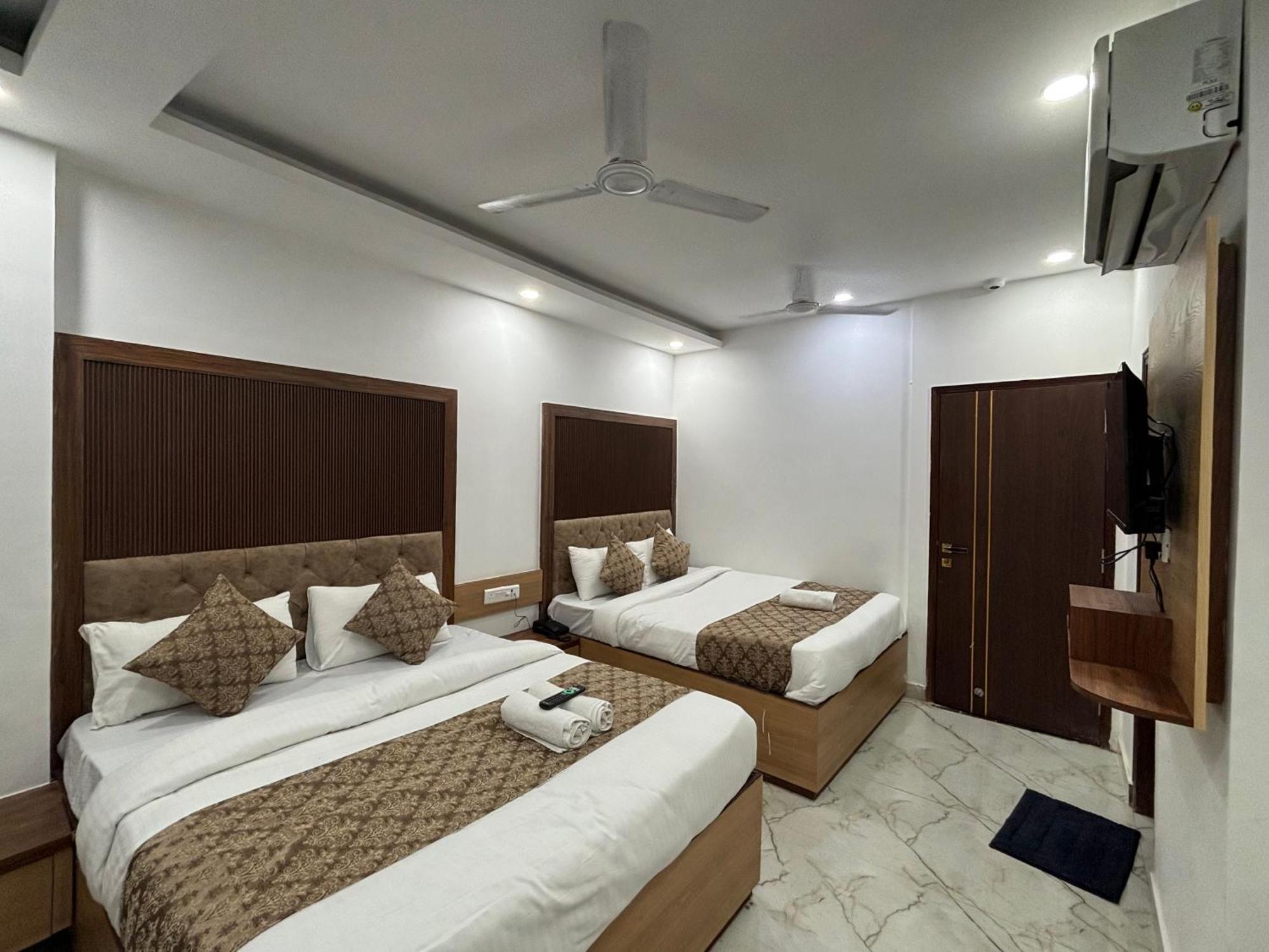 Cg Internationl By Sweet Guest House Nova Deli Exterior foto